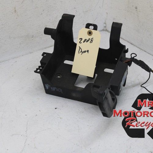 06-16 HARLEY-DAVIDSON DYNA OEM BATTERY TRAY BOX HOLDER f3