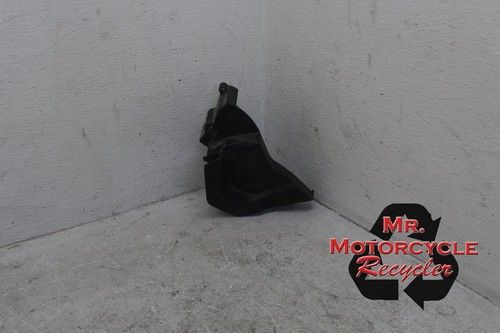 11 12 13 YAMAHA FZ8 OEM ENGINE SPROCKET COVER B11